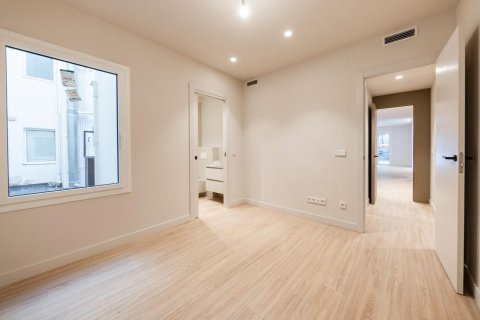 4 bedrooms apartment for sale in Barcelona, Catalonia, Spain № 7187 - photo 16