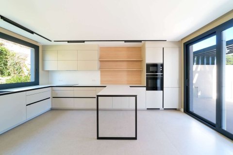 Купить дом в Льорет-де-Мар, Испания с 4 комнаты, 330м², № 7186 - фото 15
