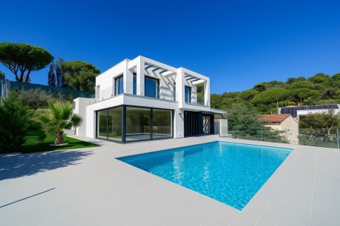 Сasa de 3 dormitorios en venta en Lloret de Mar, Gerona, Cataluña, Spain № 7186