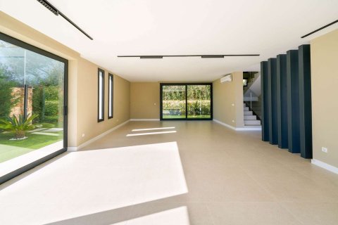 Купить дом в Льорет-де-Мар, Испания с 4 комнаты, 330м², № 7186 - фото 19