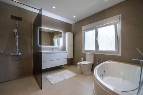 Купить дом в Льорет-де-Мар, Испания с 7 комнат, 423м², № 7184 - фото 3