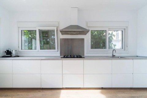 Купить дом в Льорет-де-Мар, Испания с 7 комнат, 423м², № 7184 - фото 16