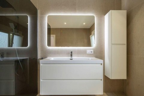 Купить дом в Льорет-де-Мар, Испания с 7 комнат, 423м², № 7184 - фото 2