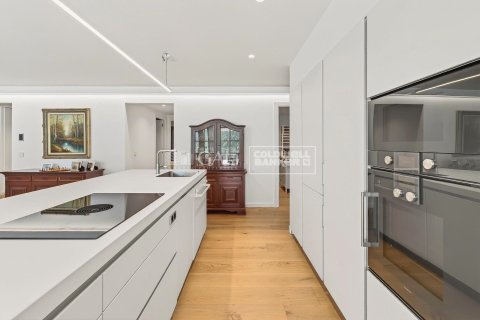 Apartamento de 4 dormitorios en venta en Principado De Andorra (Ninguna Poblacion Tiene C.P.), Lérida, Cataluña, Spain № 7737 - foto 17