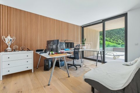 Apartamento de 4 dormitorios en venta en Principado De Andorra (Ninguna Poblacion Tiene C.P.), Lérida, Cataluña, Spain № 7737 - foto 14
