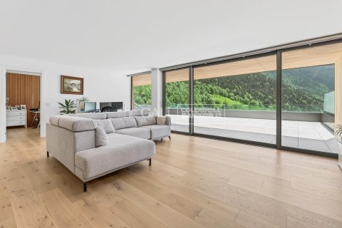 Apartamento de 4 dormitorios en venta en Principado De Andorra (Ninguna Poblacion Tiene C.P.), Lérida, Cataluña, Spain № 7737 - foto 20