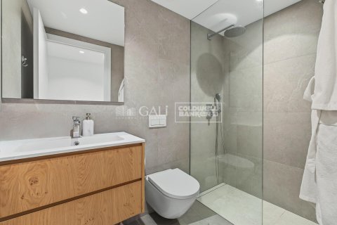 Apartamento de 4 dormitorios en venta en Principado De Andorra (Ninguna Poblacion Tiene C.P.), Lérida, Cataluña, Spain № 7737 - foto 8