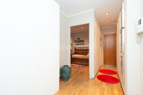 Apartamento de 4 dormitorios en venta en Principado De Andorra (Ninguna Poblacion Tiene C.P.), Lérida, Cataluña, Spain № 7733 - foto 6