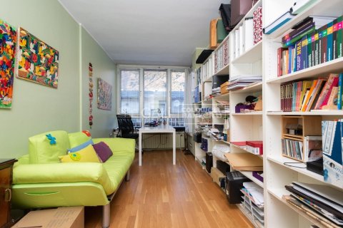 Apartamento de 4 dormitorios en venta en Principado De Andorra (Ninguna Poblacion Tiene C.P.), Lérida, Cataluña, Spain № 7733 - foto 15