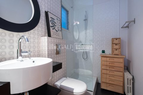 Apartamento de 4 dormitorios en venta en Principado De Andorra (Ninguna Poblacion Tiene C.P.), Lérida, Cataluña, Spain № 7733 - foto 4