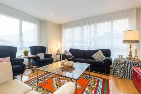 Apartamento de 4 dormitorios en venta en Principado De Andorra (Ninguna Poblacion Tiene C.P.), Lérida, Cataluña, Spain № 7733 - foto 20