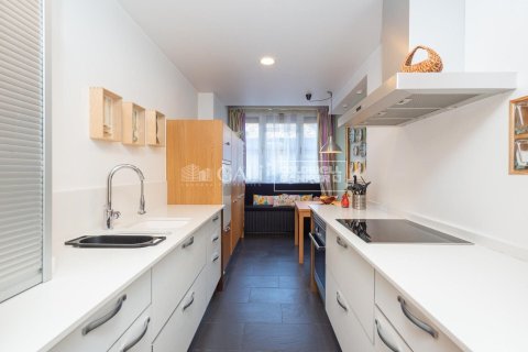 Apartamento de 4 dormitorios en venta en Principado De Andorra (Ninguna Poblacion Tiene C.P.), Lérida, Cataluña, Spain № 7733 - foto 17