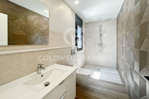 Villa de 4 dormitorios en venta en Empuriabrava, Gerona, Cataluña, Spain № 7734 - foto 13