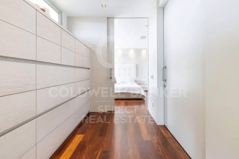 Villa de 5 dormitorios en venta en Cerdanyola del Vallès, Barcelona, Cataluña, Spain № 7738 - foto 2