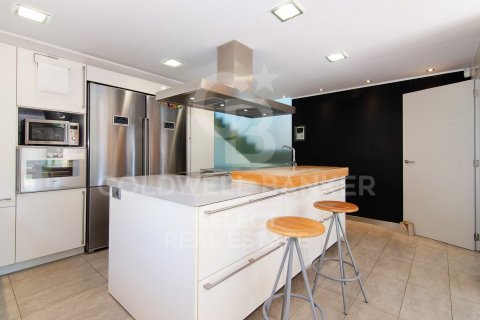 Villa de 5 dormitorios en venta en Cerdanyola del Vallès, Barcelona, Cataluña, Spain № 7738 - foto 14