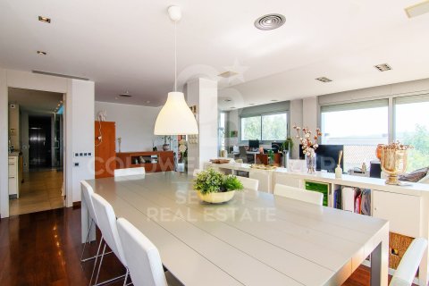 Villa de 5 dormitorios en venta en Cerdanyola del Vallès, Barcelona, Cataluña, Spain № 7738 - foto 19