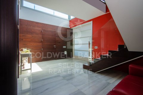 Villa de 5 dormitorios en venta en Cerdanyola del Vallès, Barcelona, Cataluña, Spain № 7738 - foto 23