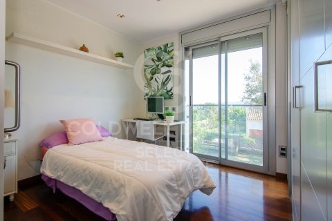 Villa de 5 dormitorios en venta en Cerdanyola del Vallès, Barcelona, Cataluña, Spain № 7738 - foto 5