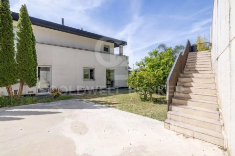 Villa de 5 dormitorios en venta en Cerdanyola del Vallès, Barcelona, Cataluña, Spain № 7738 - foto 10