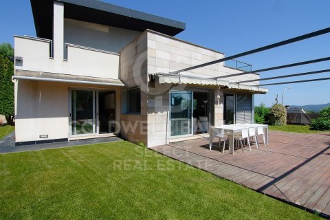Villa de 5 dormitorios en venta en Cerdanyola del Vallès, Barcelona, Cataluña, Spain № 7738 - foto 27