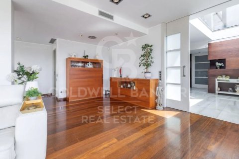 Villa de 5 dormitorios en venta en Cerdanyola del Vallès, Barcelona, Cataluña, Spain № 7738 - foto 20