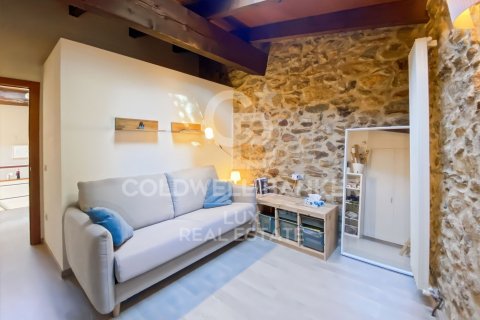 Сasa de 3 dormitorios en venta en Palau-saverdera, Gerona, Cataluña, Spain № 7739 - foto 14