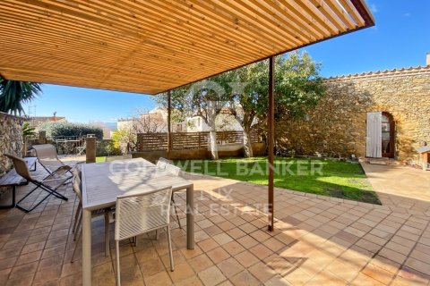 Сasa de 3 dormitorios en venta en Palau-saverdera, Gerona, Cataluña, Spain № 7739 - foto 28