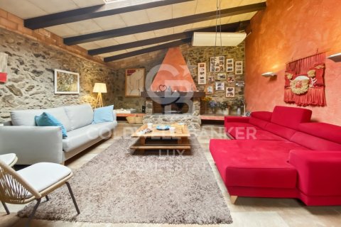 Сasa de 3 dormitorios en venta en Palau-saverdera, Gerona, Cataluña, Spain № 7739 - foto 9