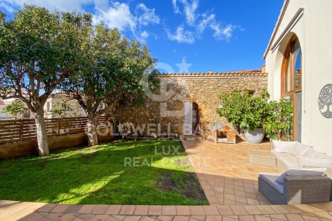 Сasa de 3 dormitorios en venta en Palau-saverdera, Gerona, Cataluña, Spain № 7739 - foto 13