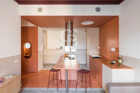 Apartamento de 2 dormitorios en venta en Barcelona, Cataluña, Spain № 5546 - foto 2