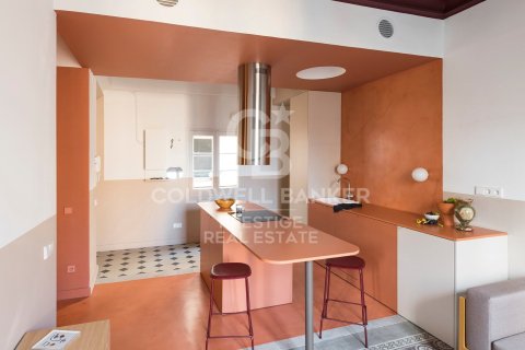 Apartamento de 2 dormitorios en venta en Barcelona, Cataluña, Spain № 5546 - foto 3