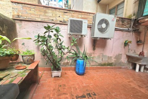 250 sq.m. commercial property for sale in Sants-Montjuic, Barcelona, Catalonia, Spain № 2460 - photo 15