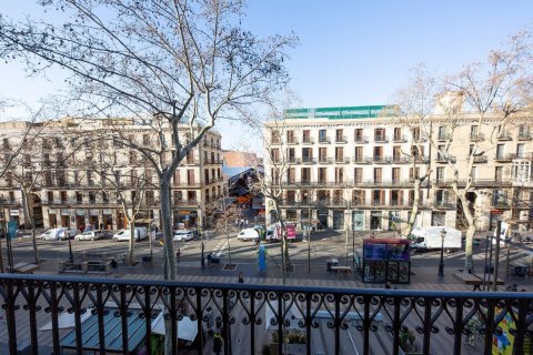 2 bedrooms apartment for sale in Ciutat Vella, Barcelona, Catalonia, Spain № 2463 - photo 14