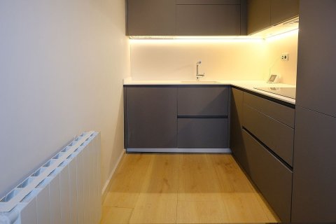 2 bedrooms apartment for sale in Ciutat Vella, Barcelona, Catalonia, Spain № 2463 - photo 13