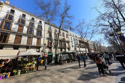 Купить квартиру в Старый город, Барселона, Испания с 2 спальни, 72м², № 2462 - фото 8