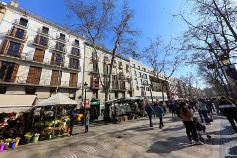 2 bedrooms apartment for sale in Ciutat Vella, Barcelona, Catalonia, Spain № 2461 - photo 11