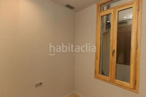 2 bedrooms apartment for sale in Ciutat Vella, Barcelona, Catalonia, Spain № 2461 - photo 5