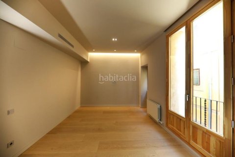 2 bedrooms apartment for sale in Ciutat Vella, Barcelona, Catalonia, Spain № 2461 - photo 3