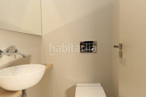 2 bedrooms apartment for sale in Ciutat Vella, Barcelona, Catalonia, Spain № 2461 - photo 8