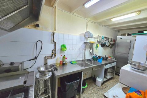 Propiedad comercial de 250 m² en venta en Sants-Montjuïc, Barcelona, Cataluña, Spain № 2458 - foto 18