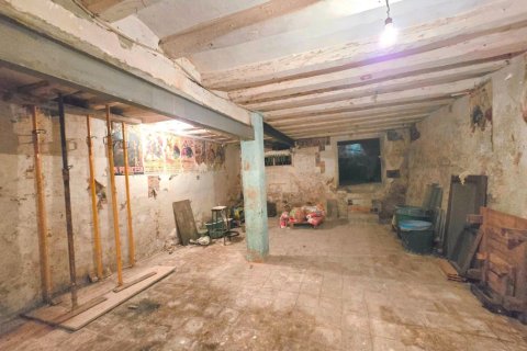 250 sq.m. commercial property for sale in Sants-Montjuic, Barcelona, Catalonia, Spain № 2459 - photo 7