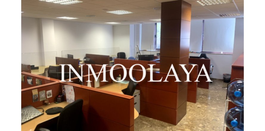 305 sq.m. office for sale in Sants-Montjuic, Barcelona, Catalonia, Spain № 2457