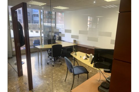 305 sq.m. office for sale in Sants-Montjuic, Barcelona, Catalonia, Spain № 2457 - photo 17