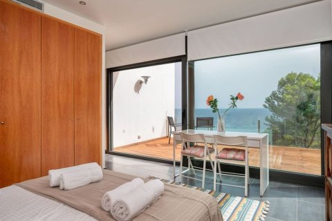 Сasa de 5 dormitorios en venta en Begur, Gerona, Cataluña, Spain № 7091 - foto 18