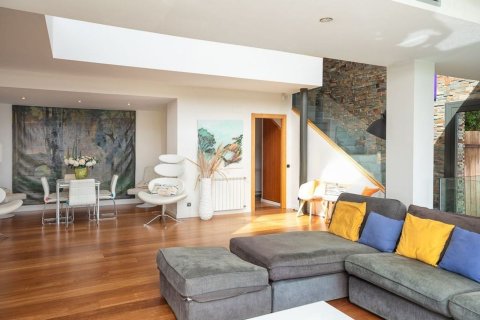 Сasa de 5 dormitorios en venta en Begur, Gerona, Cataluña, Spain № 7091 - foto 8