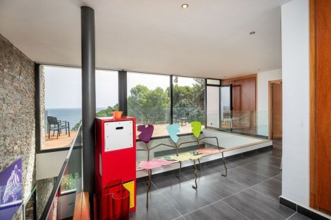 Сasa de 5 dormitorios en venta en Begur, Gerona, Cataluña, Spain № 7091 - foto 24