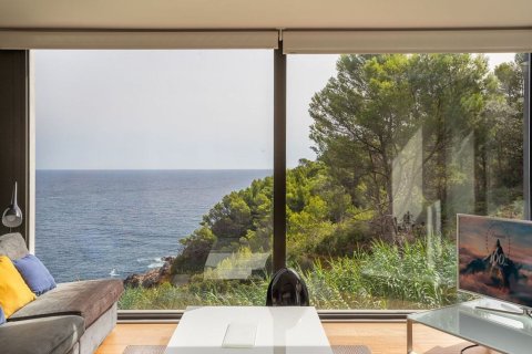 Сasa de 5 dormitorios en venta en Begur, Gerona, Cataluña, Spain № 7091 - foto 9
