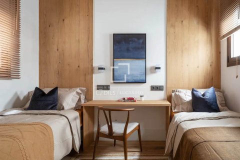 3 bedrooms apartment for sale in Barcelona, Catalonia, Spain № 3865 - photo 10