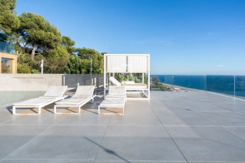 Villa de 6 dormitorios en venta en Castelldefels, Barcelona, Cataluña, Spain № 3867 - foto 7