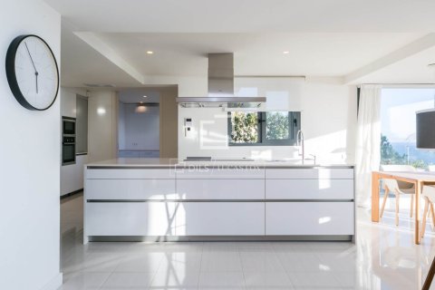 Villa de 6 dormitorios en venta en Castelldefels, Barcelona, Cataluña, Spain № 3867 - foto 24